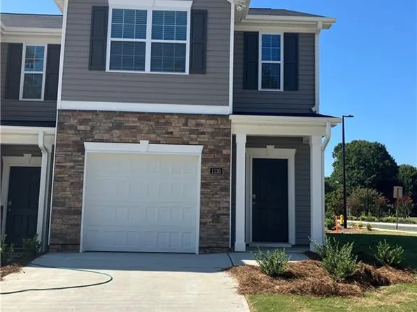 1130 Evelynnview Ln, Kernersville, NC 27284