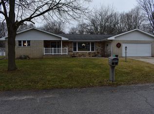 55884 Forest Beach Rd, Dowagiac, MI 49047