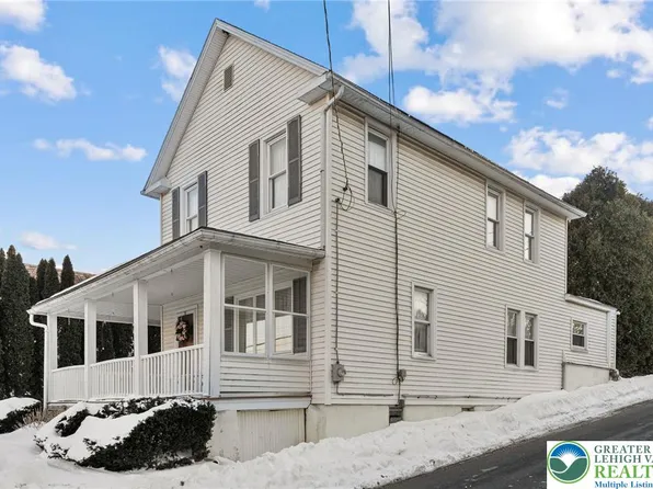 320 Garibaldi Ave, Roseto, PA 18013