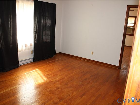 3rd image of 7421 Adkins Rd