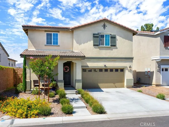 674 Hummingbird Dr, San Jacinto, CA 92583