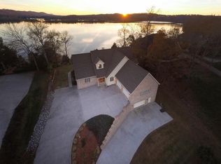 233 High Pointe Village Way, Kingston, TN 37763
