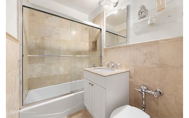 Rented by Douglas Elliman | media 16