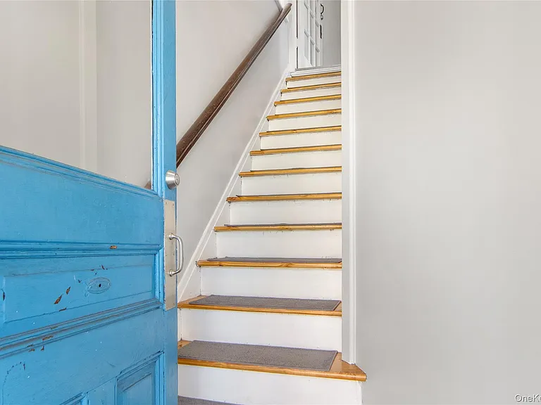 419 Valentine Ave #2 — Photo 5