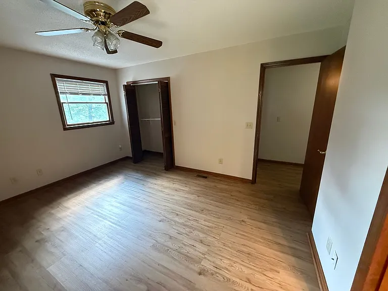 1201 Eastbrook Dr — Photo 16