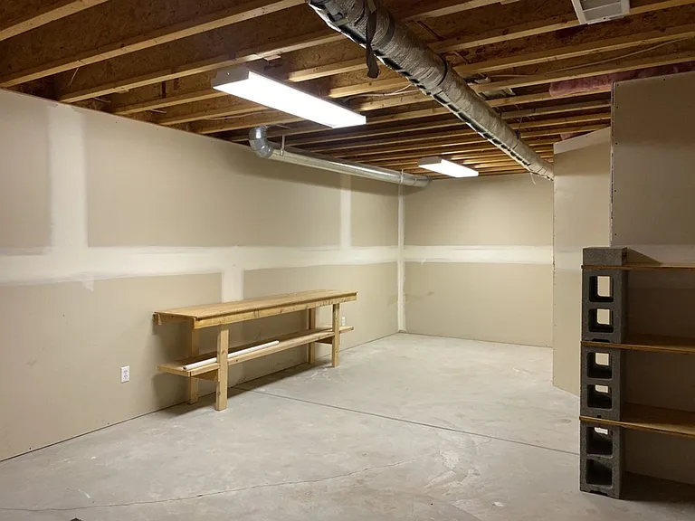 2325 Northbrook Dr — Photo 47