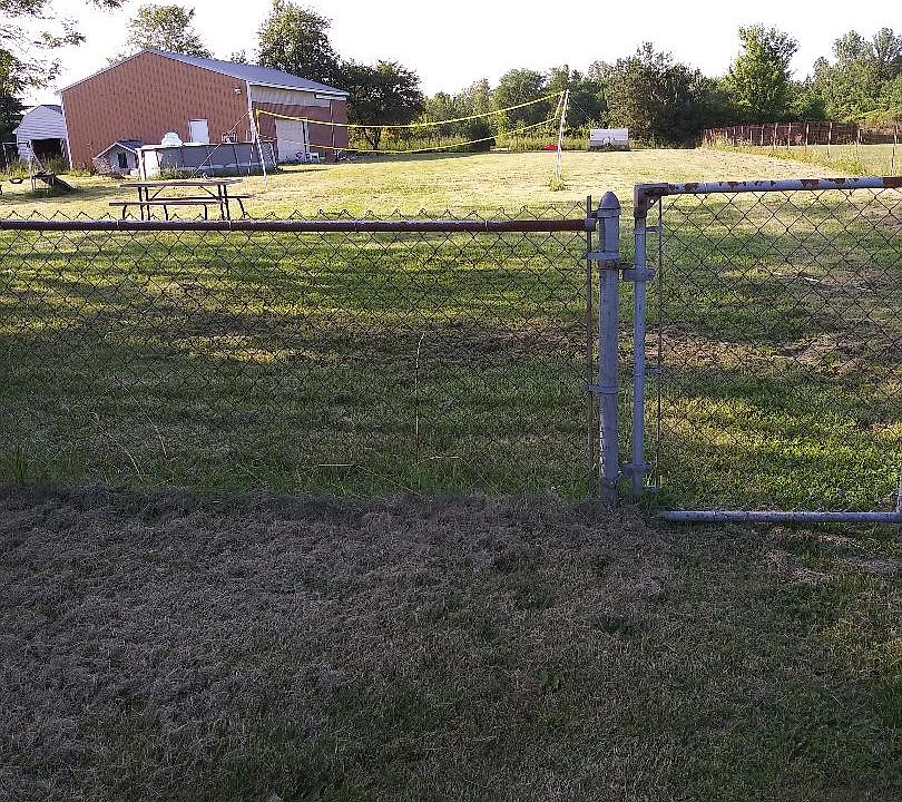 2nd image of 4168 Grand Blanc Rd