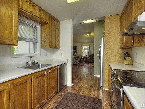 4th image of 1641 Voorhees Cir