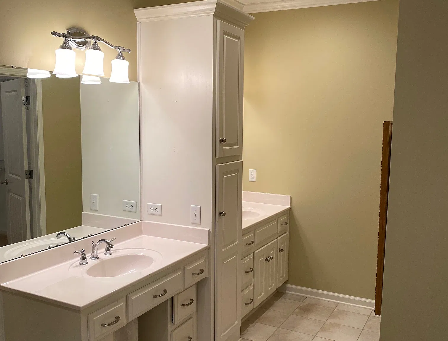 3 bed, 1667 sqft, $1,900 — Photo 3