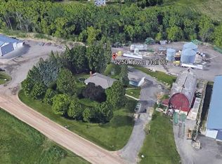 6250 Town Hall Dr, Loretto, MN 55357