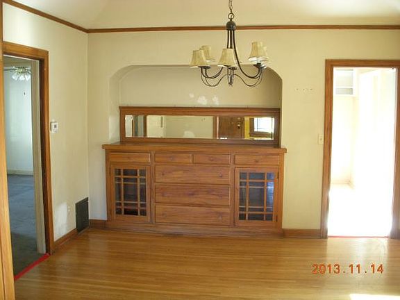 3rd image of 20 N San Gorgonio Dr