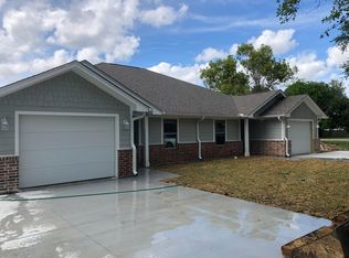 5553 Hogaboom Rd #A, Groves, TX 77619