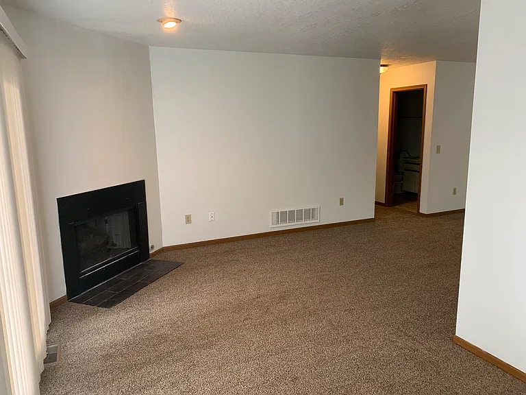 1110 Hilltop Ln #104 — Photo 4