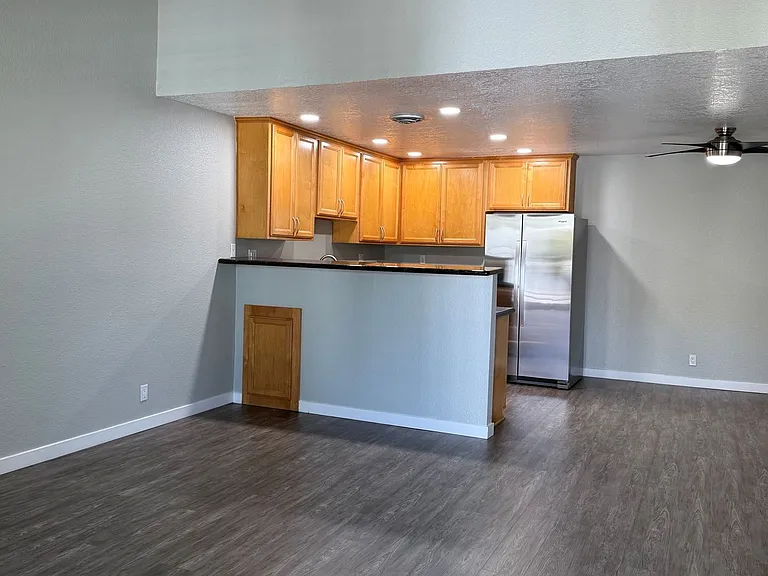 Twin Pines Apartments — Photo 53
