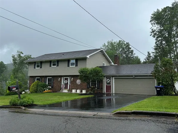420 Clarkson Dr, Vestal, NY 13850