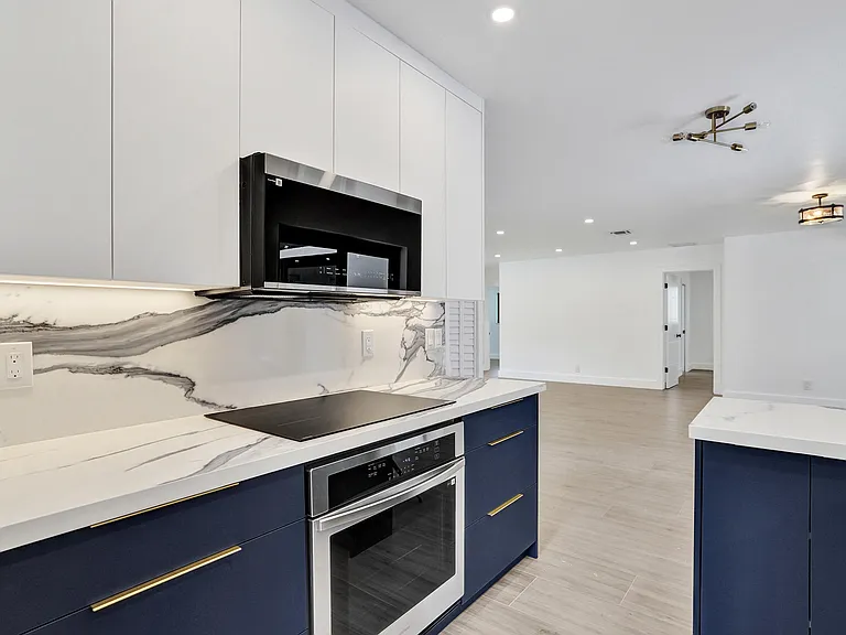 1250 SW 4th St — Photo 23