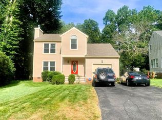 5716 Saddle Hill Dr, Midlothian, VA 23112