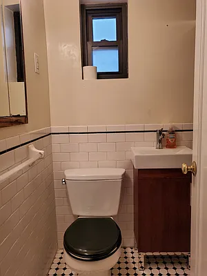 Rented by Frank Valvo Real Estate | media 13