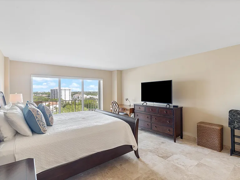 4301 N Ocean Blvd #802 — Photo 9