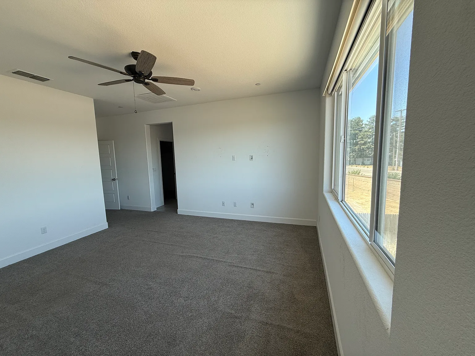 1 bed, 443 sqft, $1,000 — Photo 4