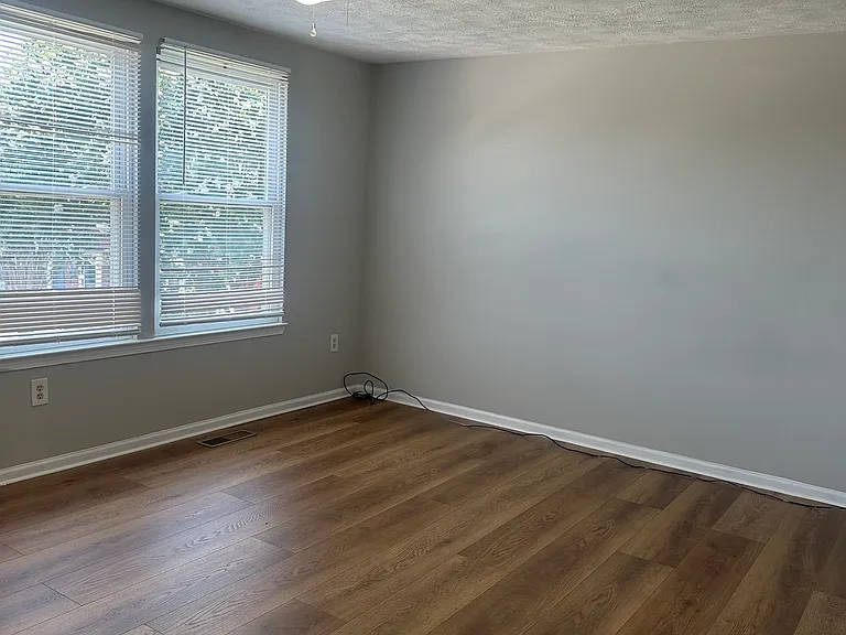 8414 Klarey Ct — Photo 17