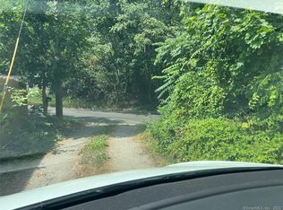 163 Exeter St, Bridgeport, CT 06606