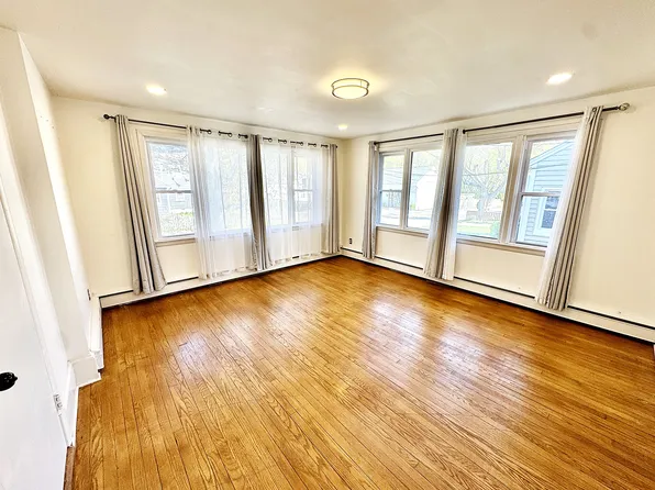 32 4th St #2, Laurel, MD 20707