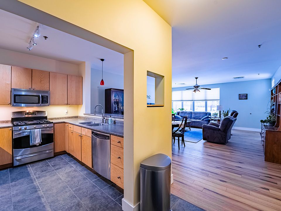 1st image of 410 Farrell St APT 116