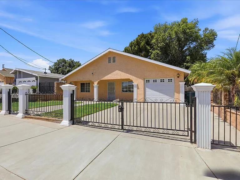 6059 Essex St — Photo 3