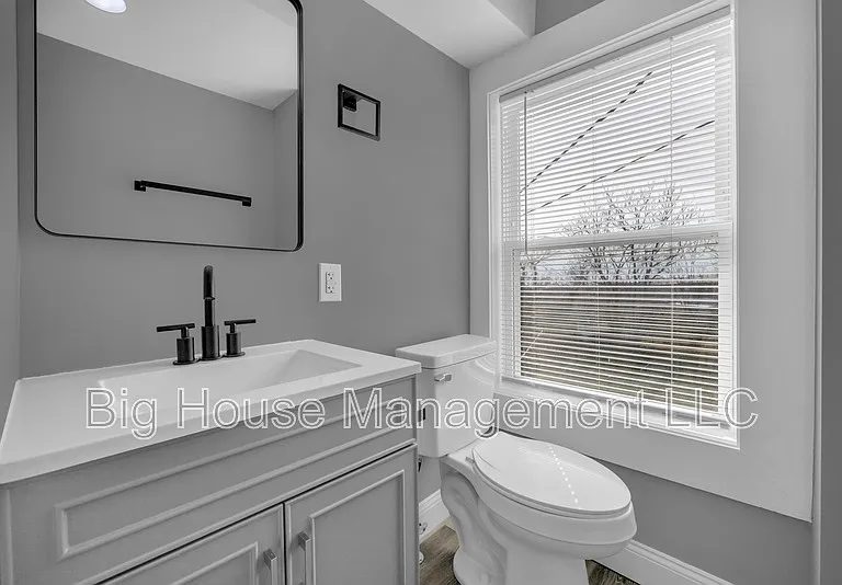 1725 Hollins St #2 — Photo 8