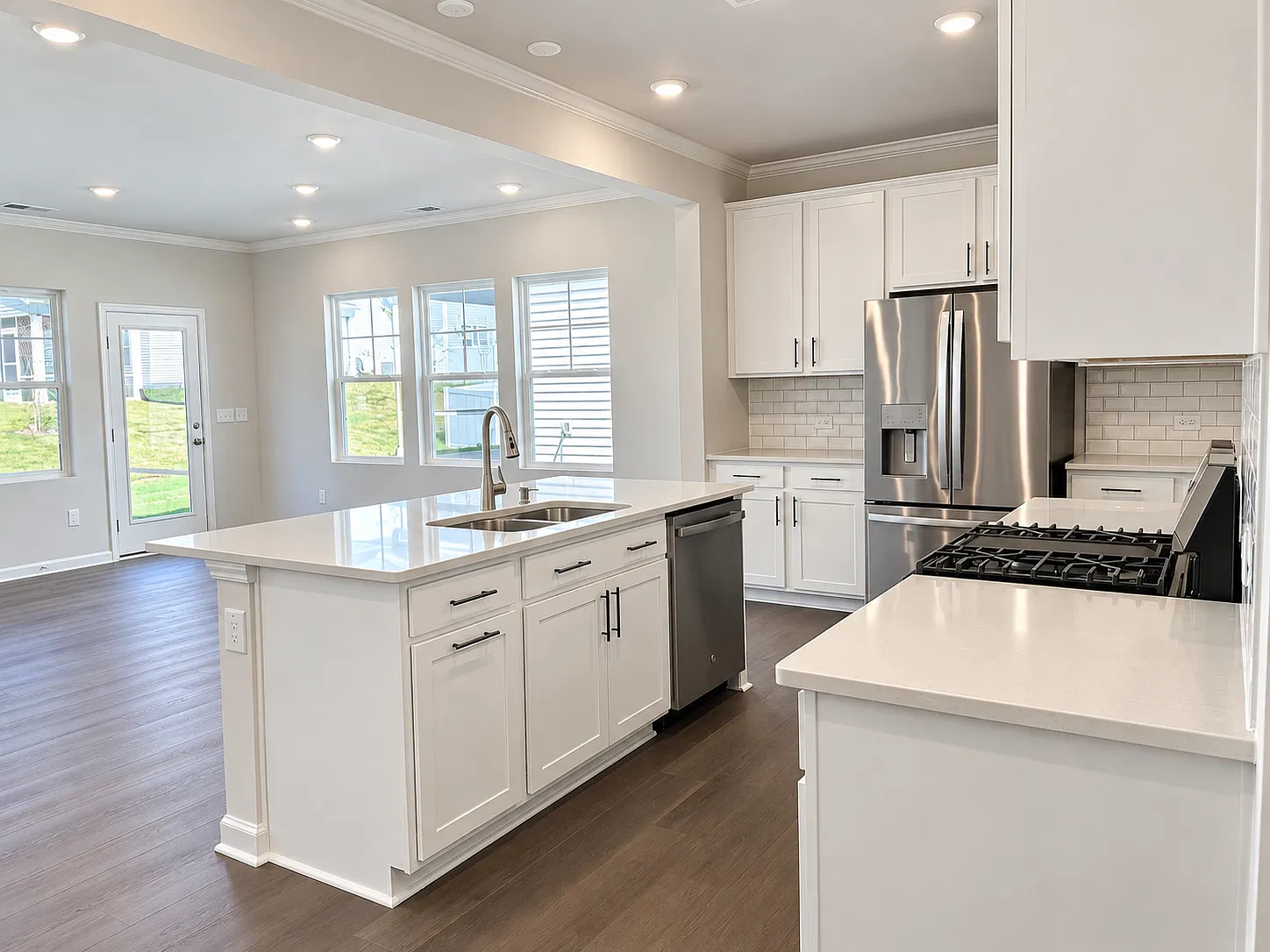 3 bed, 2.5 bath, 1924 sqft, $2,095 — Photo 4