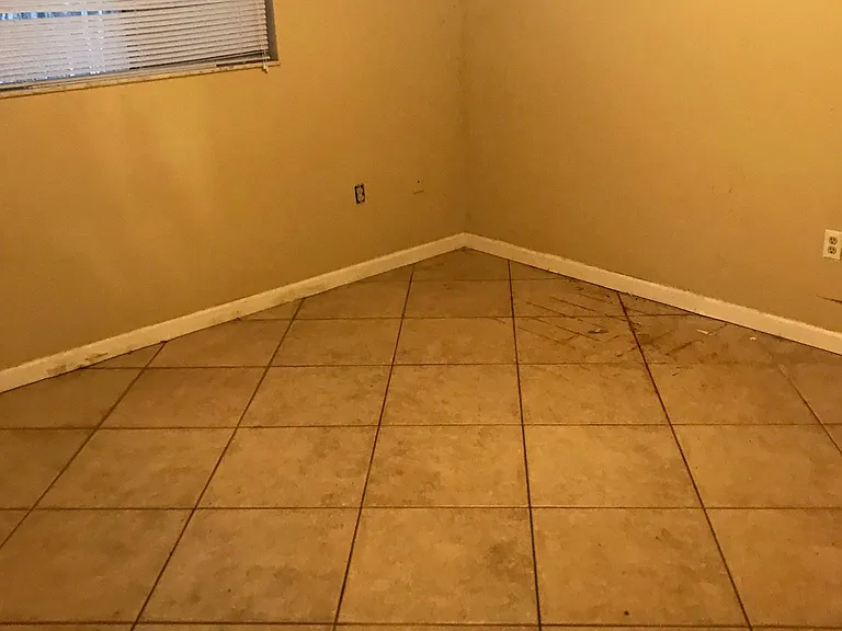 3923 Rockefeller Ave — Photo 10