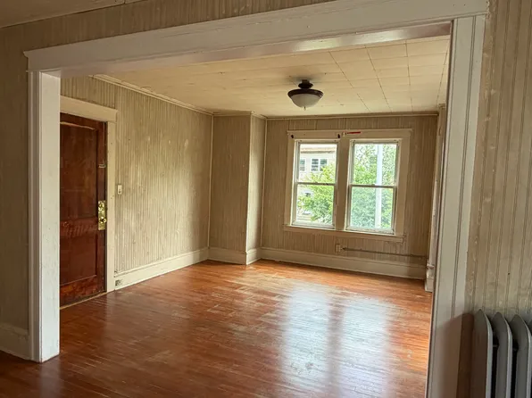 (undisclosed Address), Worcester, MA 01603