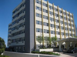 1410 Sheridan Rd APT 4C, Wilmette, IL 60091
