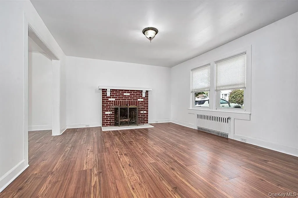 4 bed, 1984 sqft, $4,600 — Photo 3