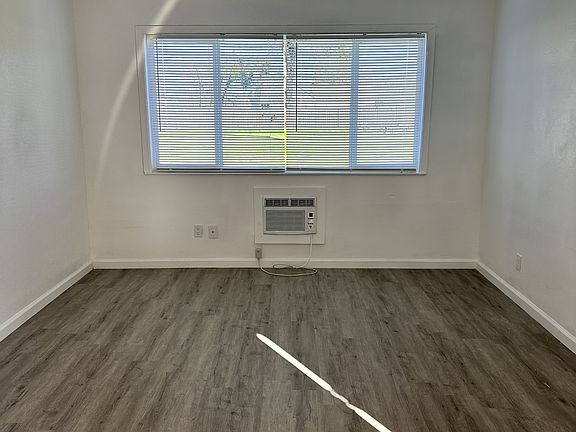 4th image of 1722 Linda Ave E