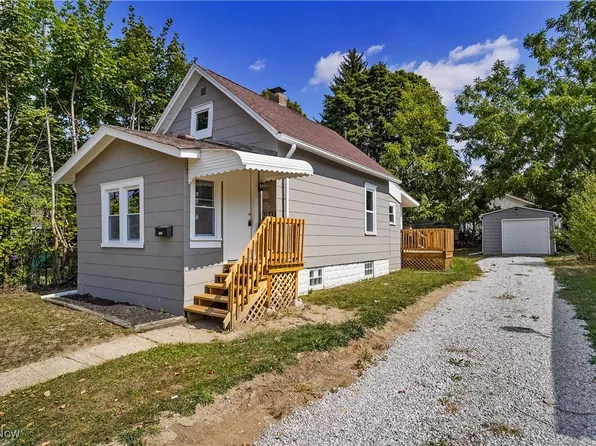 1043 Coventry St, Akron, OH 44306