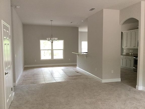 3rd image of 154 Creek Forest Ln
