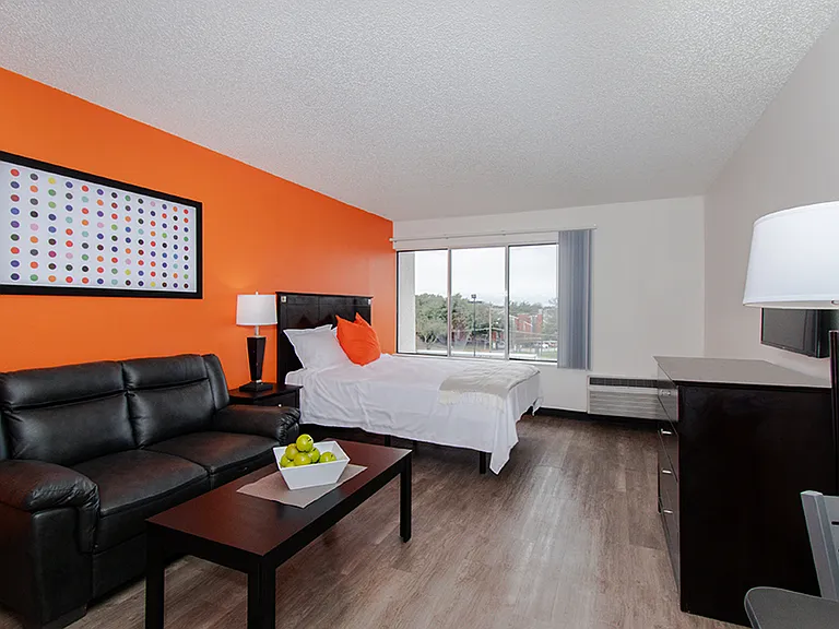 11350 Lyndon B Johnson Fwy — Photo 36