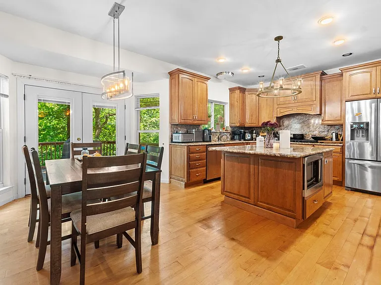 16611 Highland Summit Dr — Photo 41