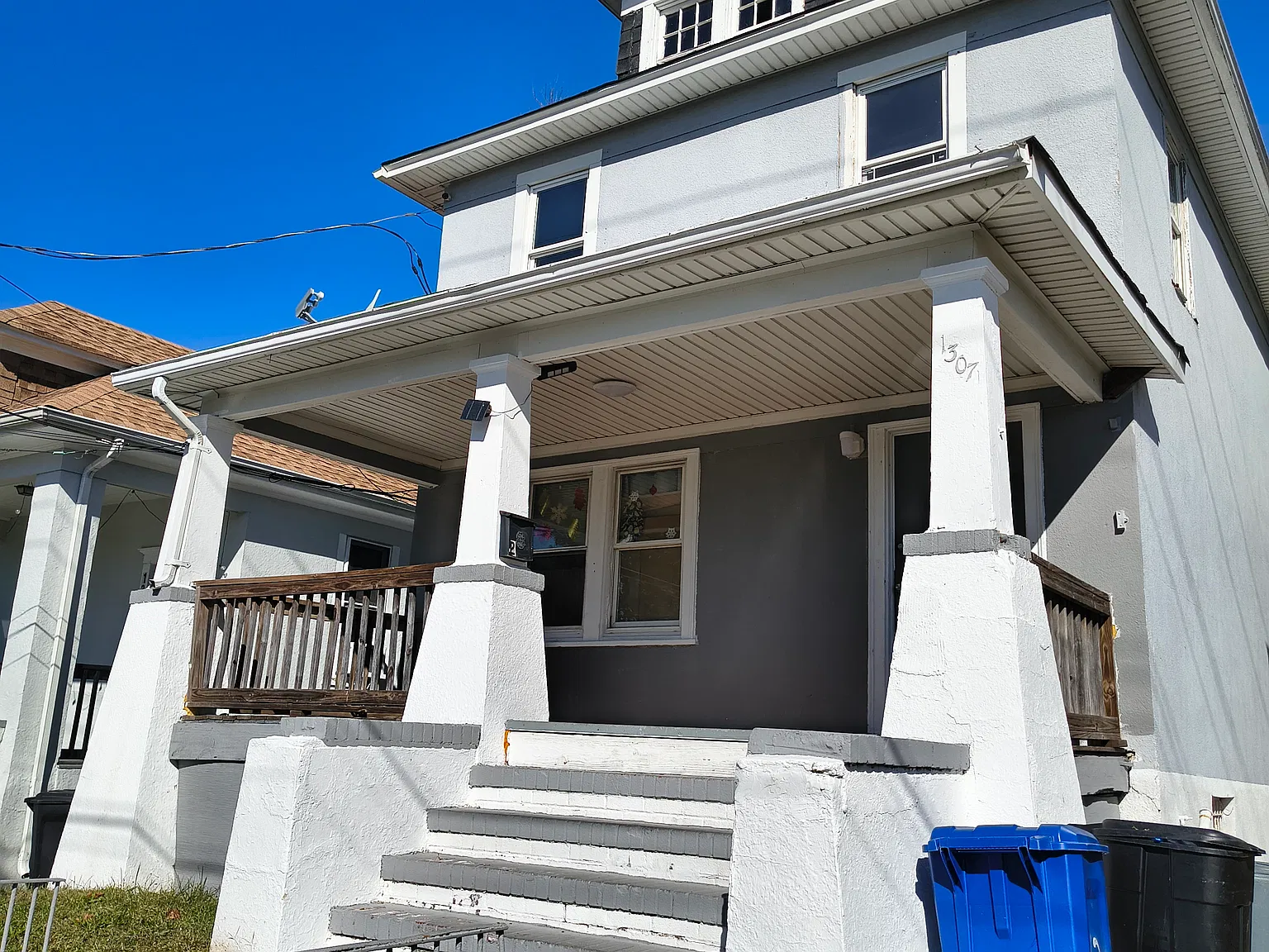 2 bed, 900 sqft, $2,400 — Photo 2