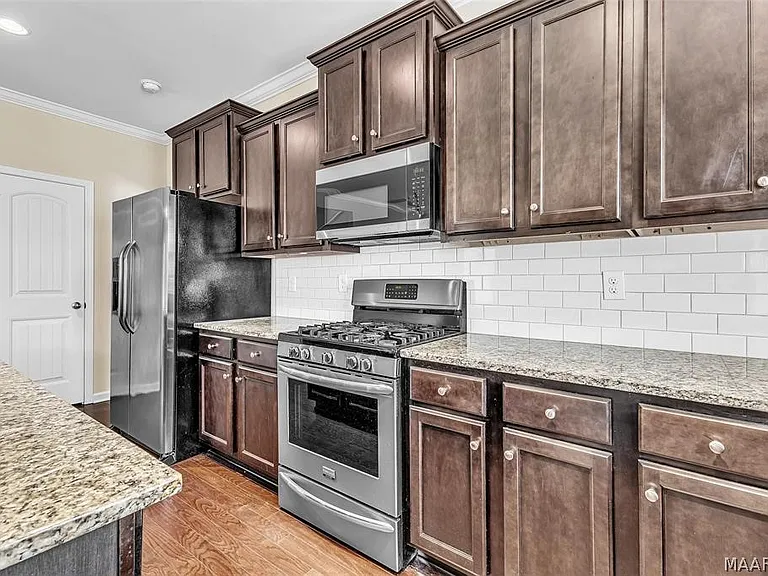 9348 Turnberry Park Dr — Photo 19