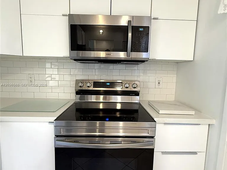 300 NE 14th Ave #307 — Photo 5