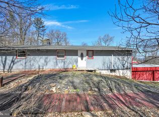 12 Blue Mountain Hts, Schuylkill Haven, PA 17972