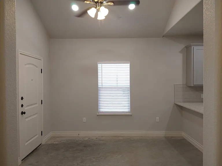 Unit 105 (mirror design to unit 104 but with similar finishes)
