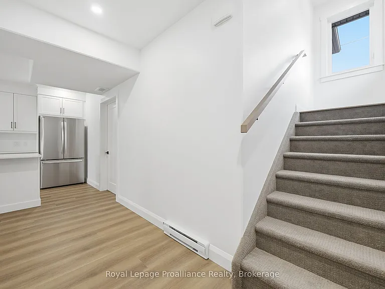 90B Lywood St #LOWER — Photo 8