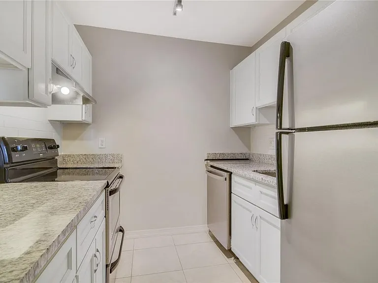 3244 S Semoran Blvd #24 — Photo 6