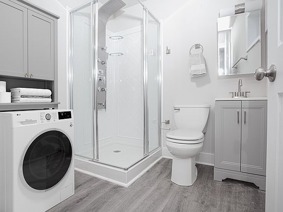 5th image of 1107 W Lehigh Ave #1