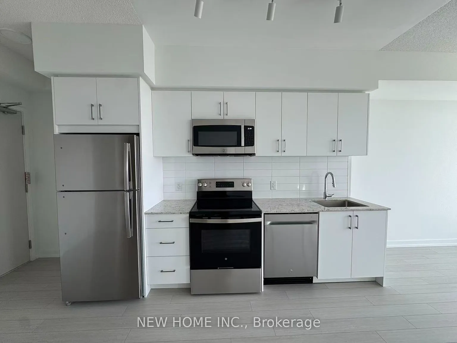 2 bed, $2,200 — Photo 3
