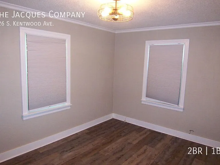 726 S Kentwood Ave — Photo 6